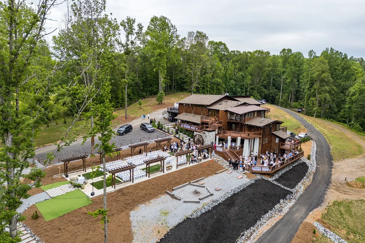 Upstate SC Wedding Venues: Greenville, Spartanburg & Beyond 1 Large rustic-style menssion surrounded by trees
